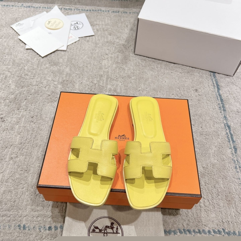 H**mes slippers